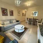 Dream Laguna דירה